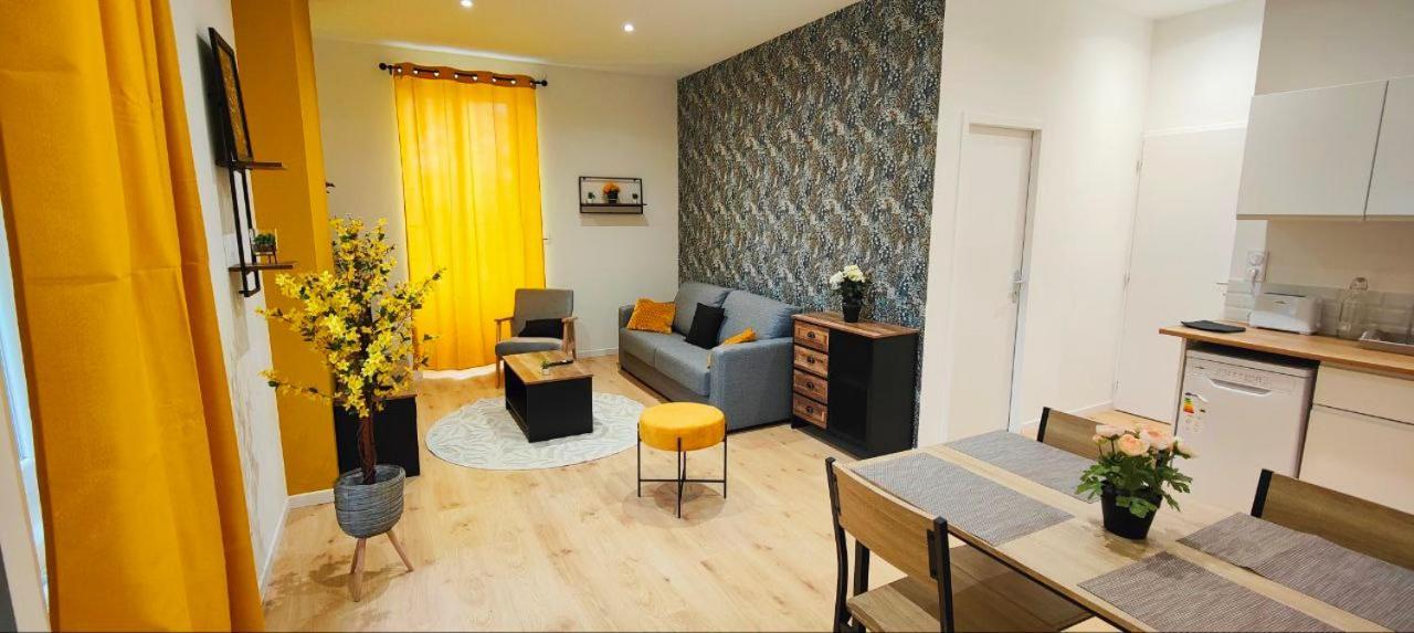 A Theme Apartment *